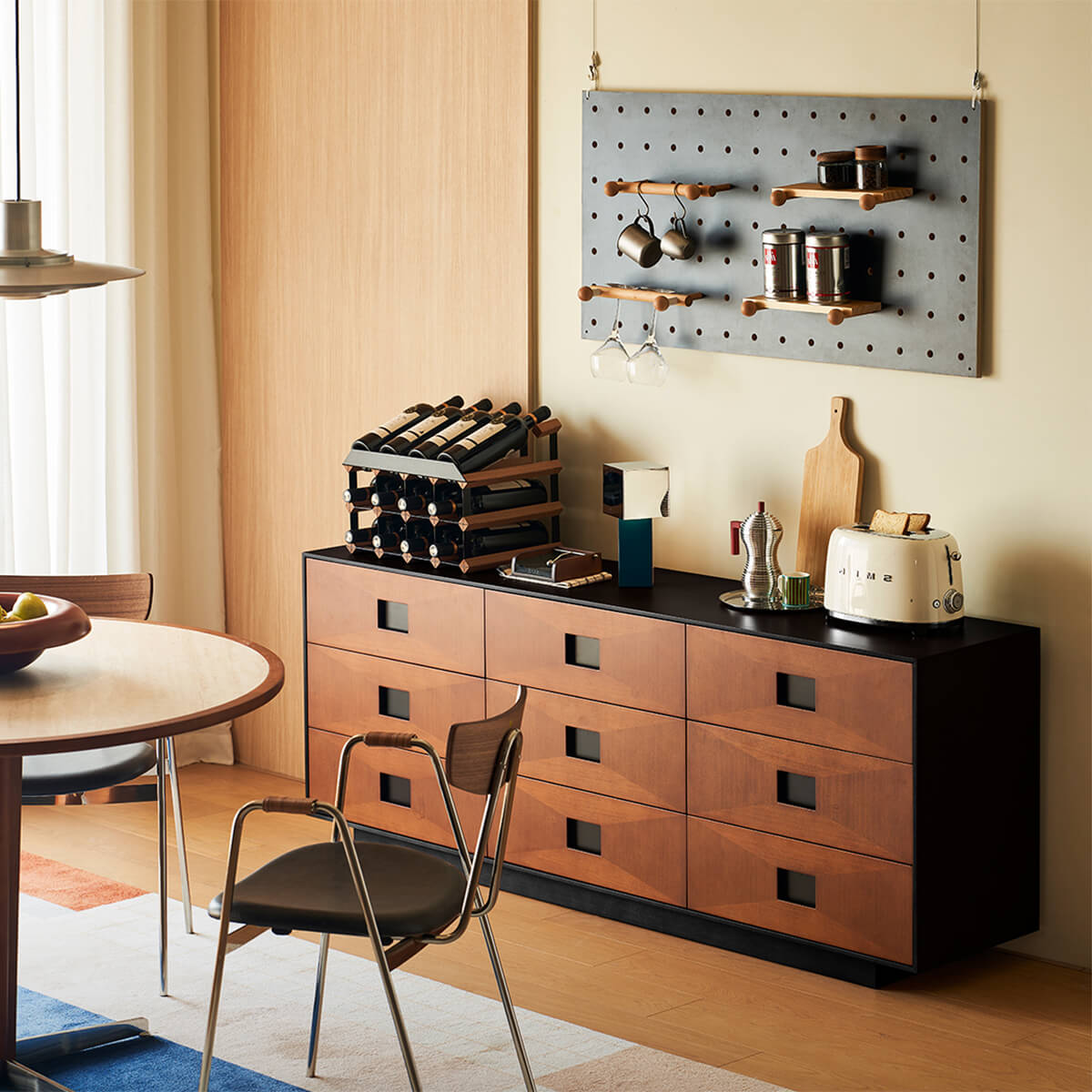 Gentle Chest of Drawers