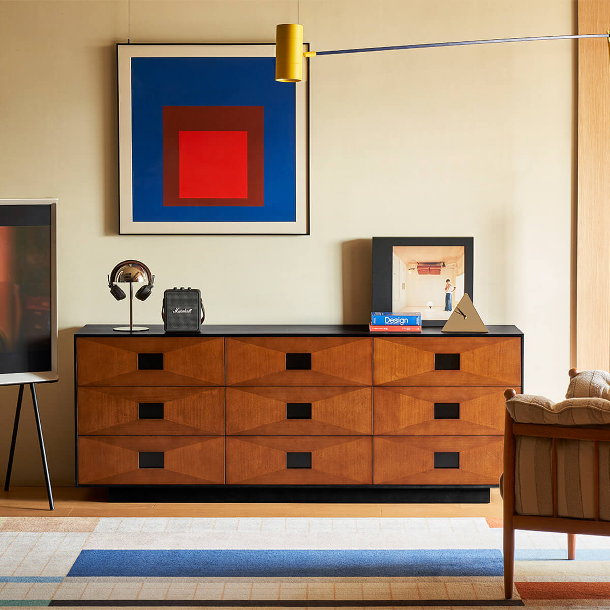 Gentle Chest of Drawers