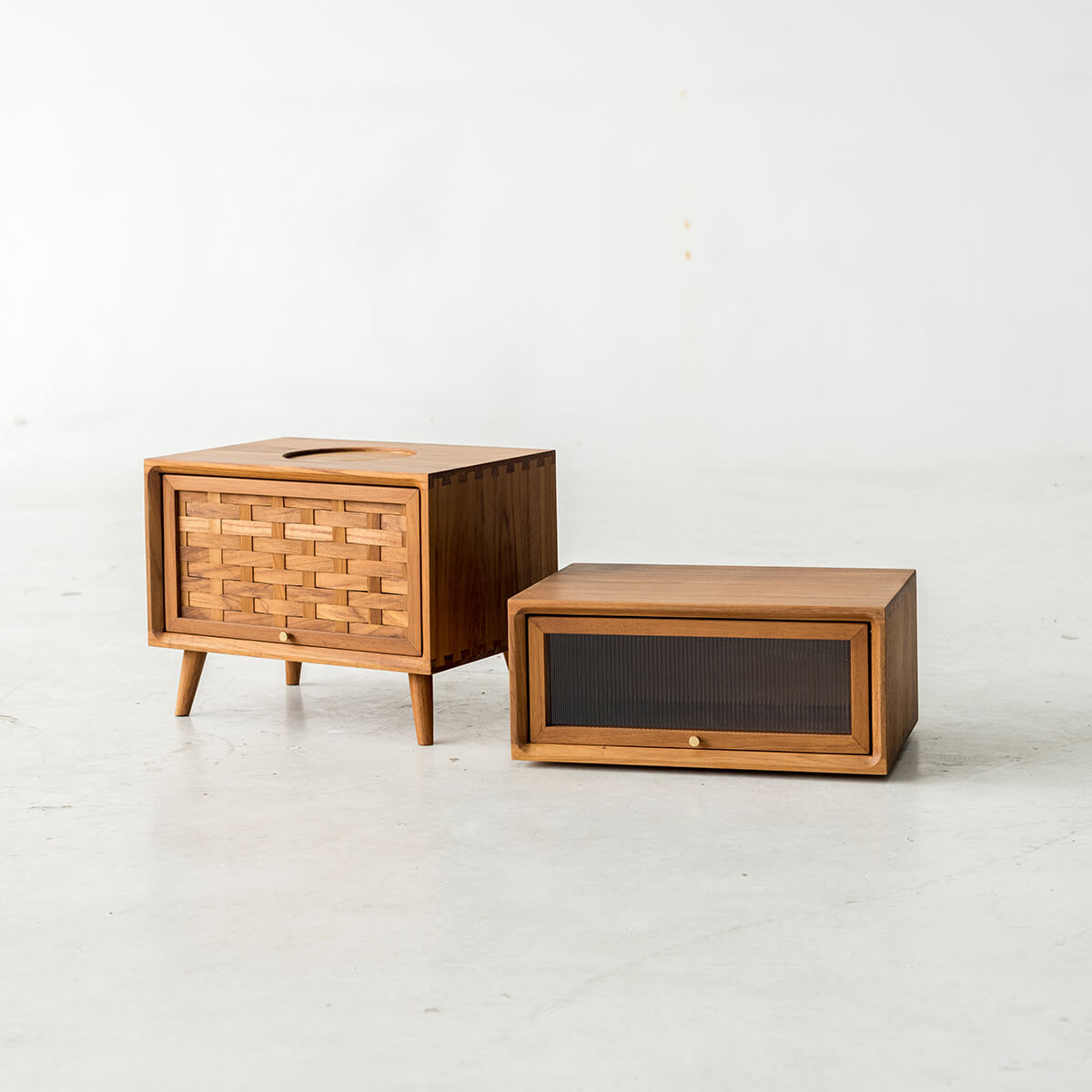 Rosen Bedside Table