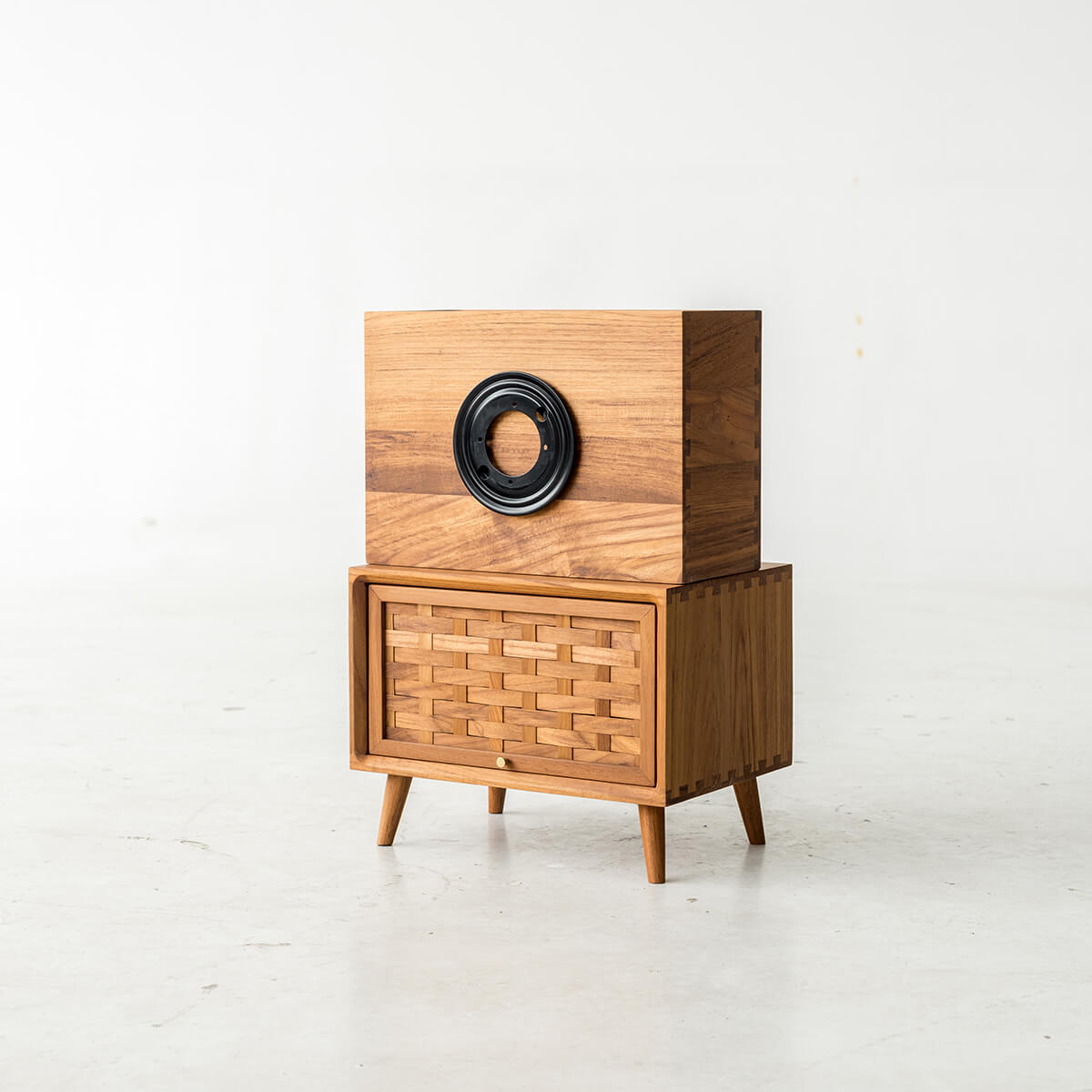 Rosen Bedside Table
