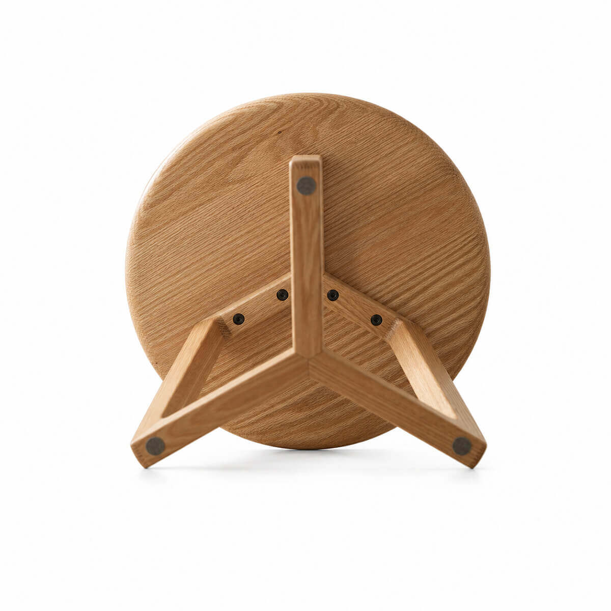 Solid oak base construction of the Aspen Side Table