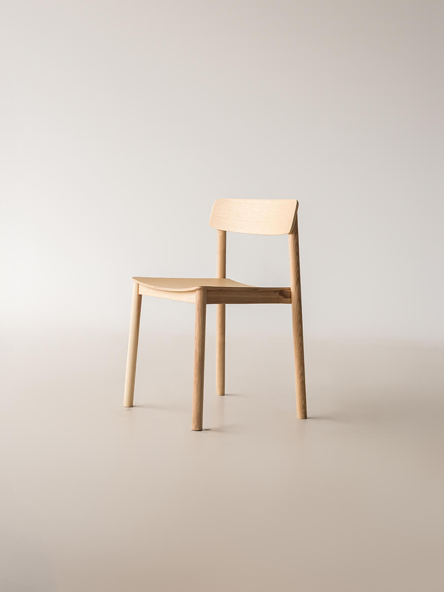 Betty dining chair in natural finish