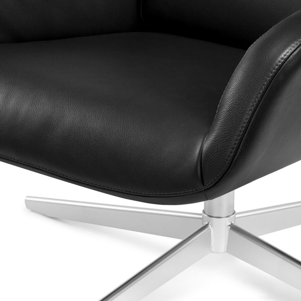 Close-up of Camillo semi-aniline leather seat cushion detail