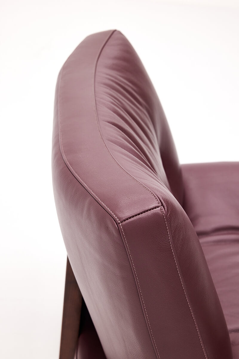Backrest detail of Emmi Armchair Replica in full grain leather