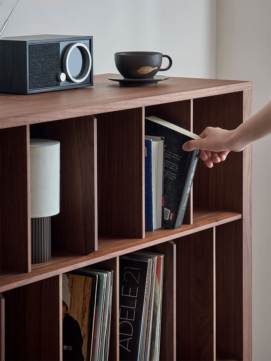 shelf.jpg
Feda Walnut Bookcase shelf