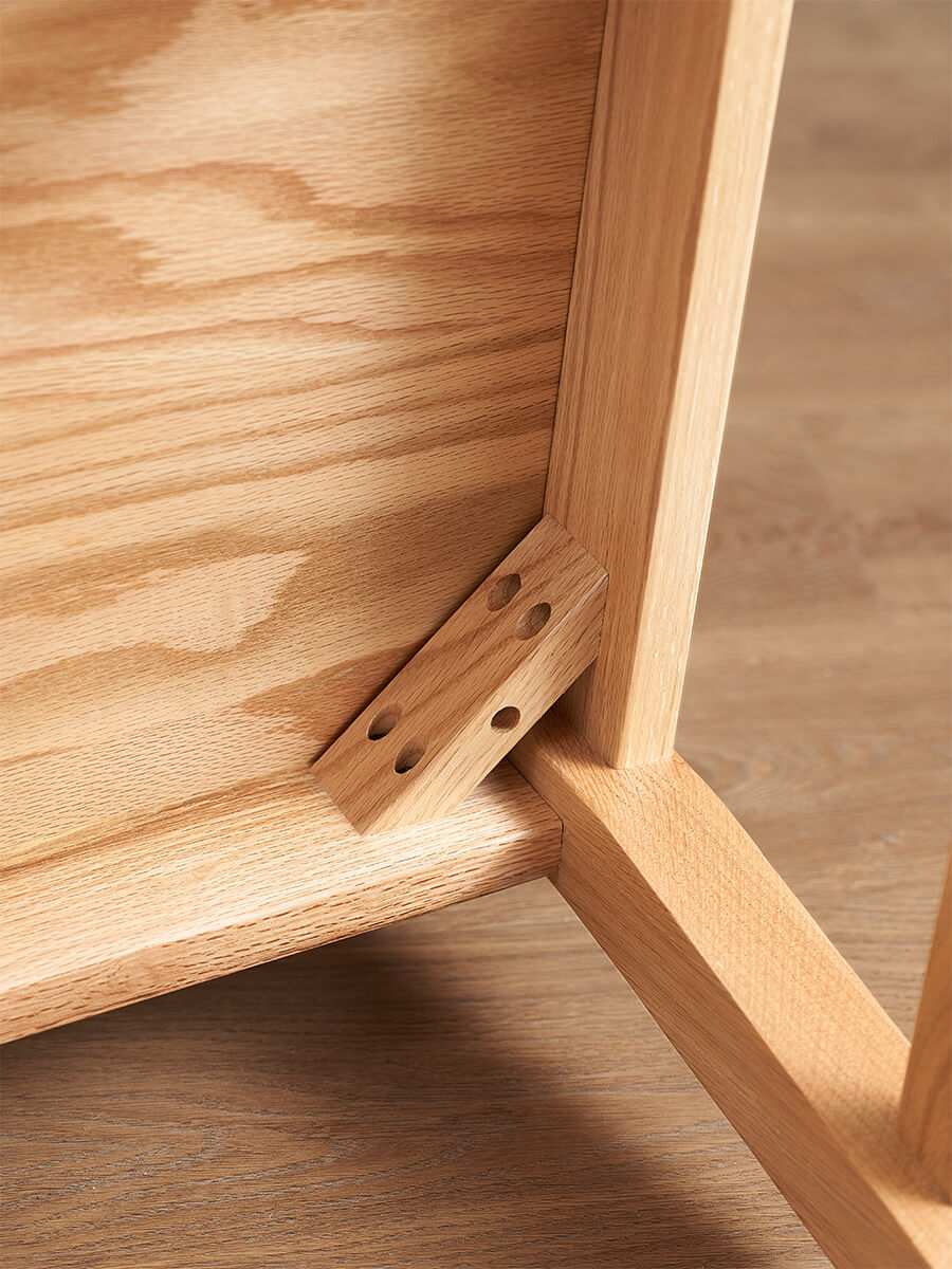 Joinery detail of the Grant solid oak dining chair