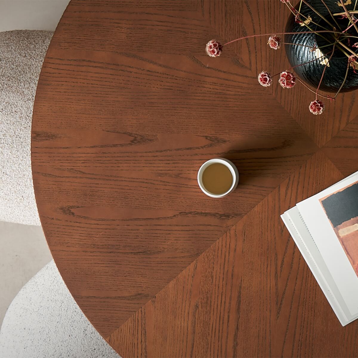 Hannah Dining Table boxwood veneer tabletop detail