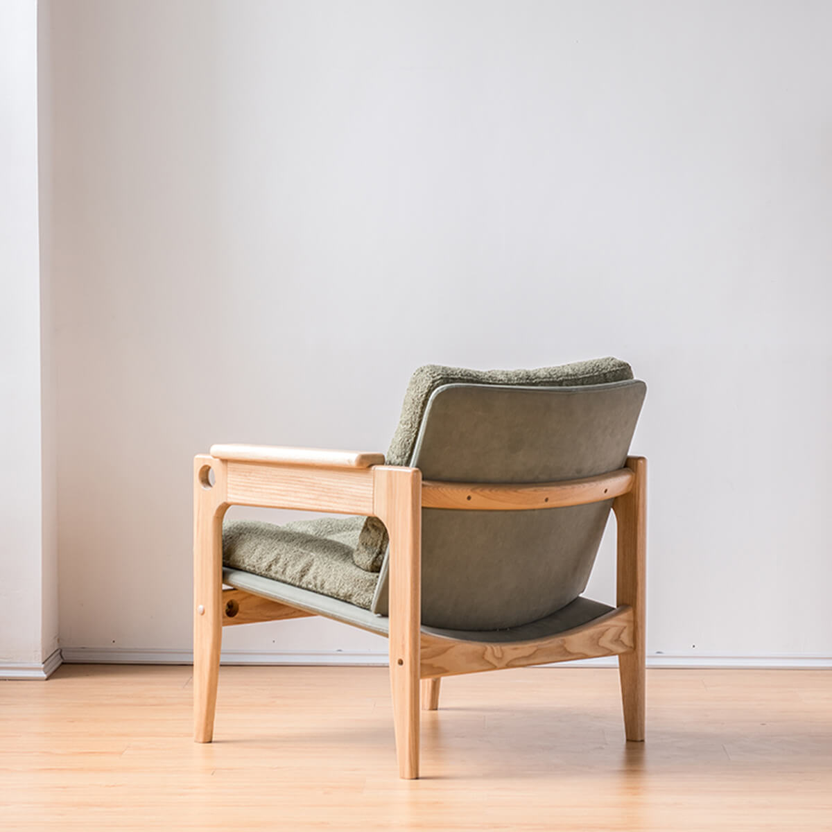 Back view of Lapland armchair