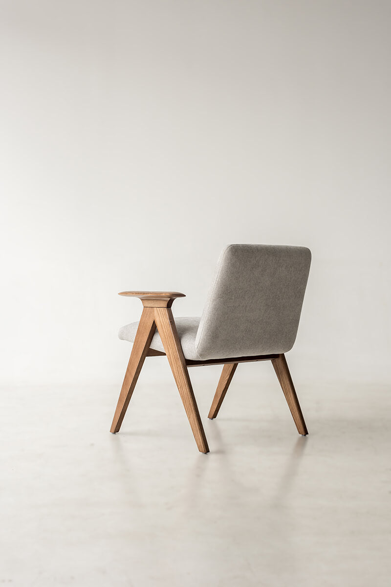 Side view of Libera armchair replica