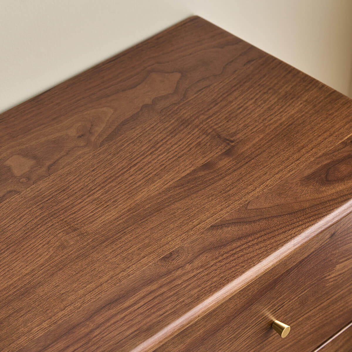 Close-up of the solid walnut wood grain on the Linde Chest
