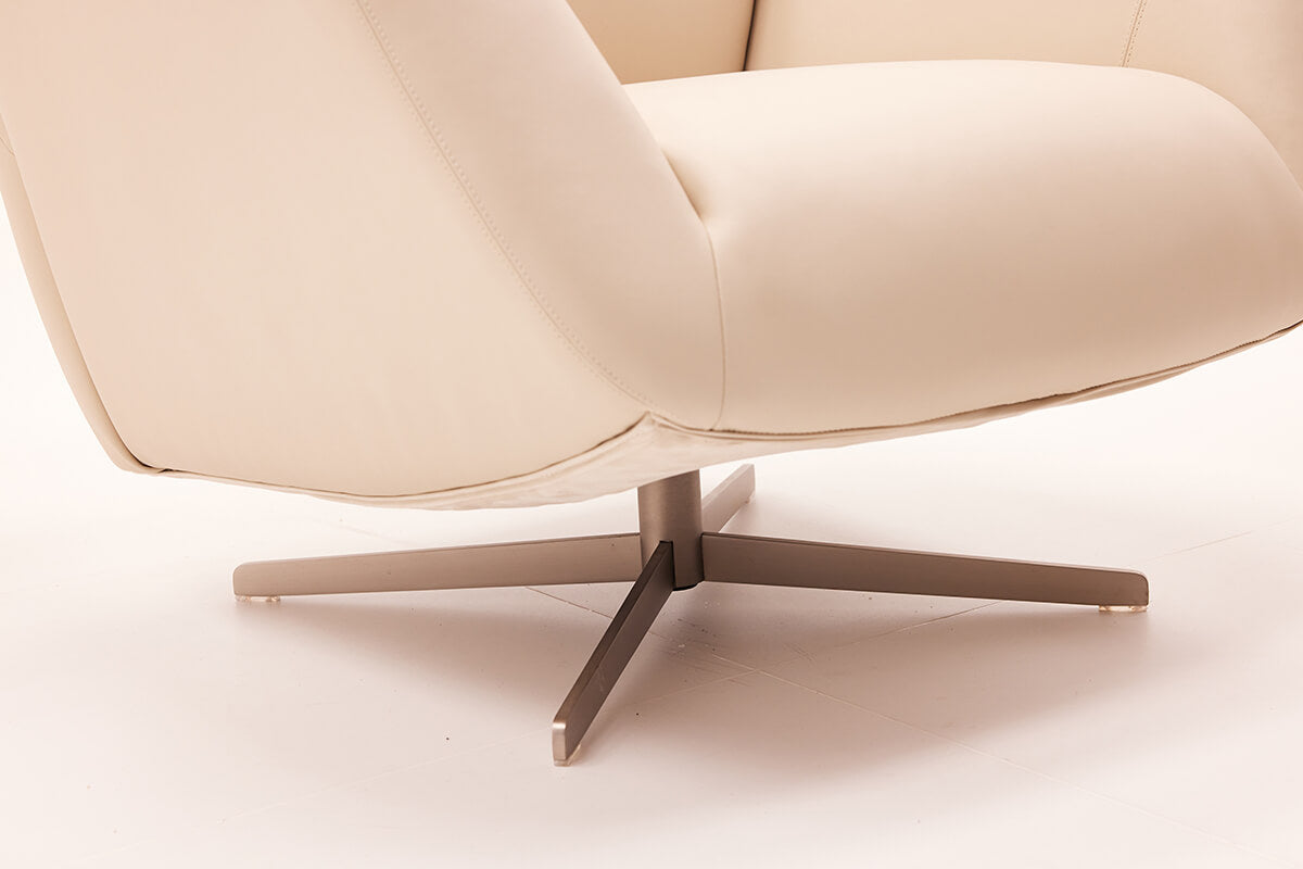360 Degree Swivel Base Detail of Siena Lounge Chair