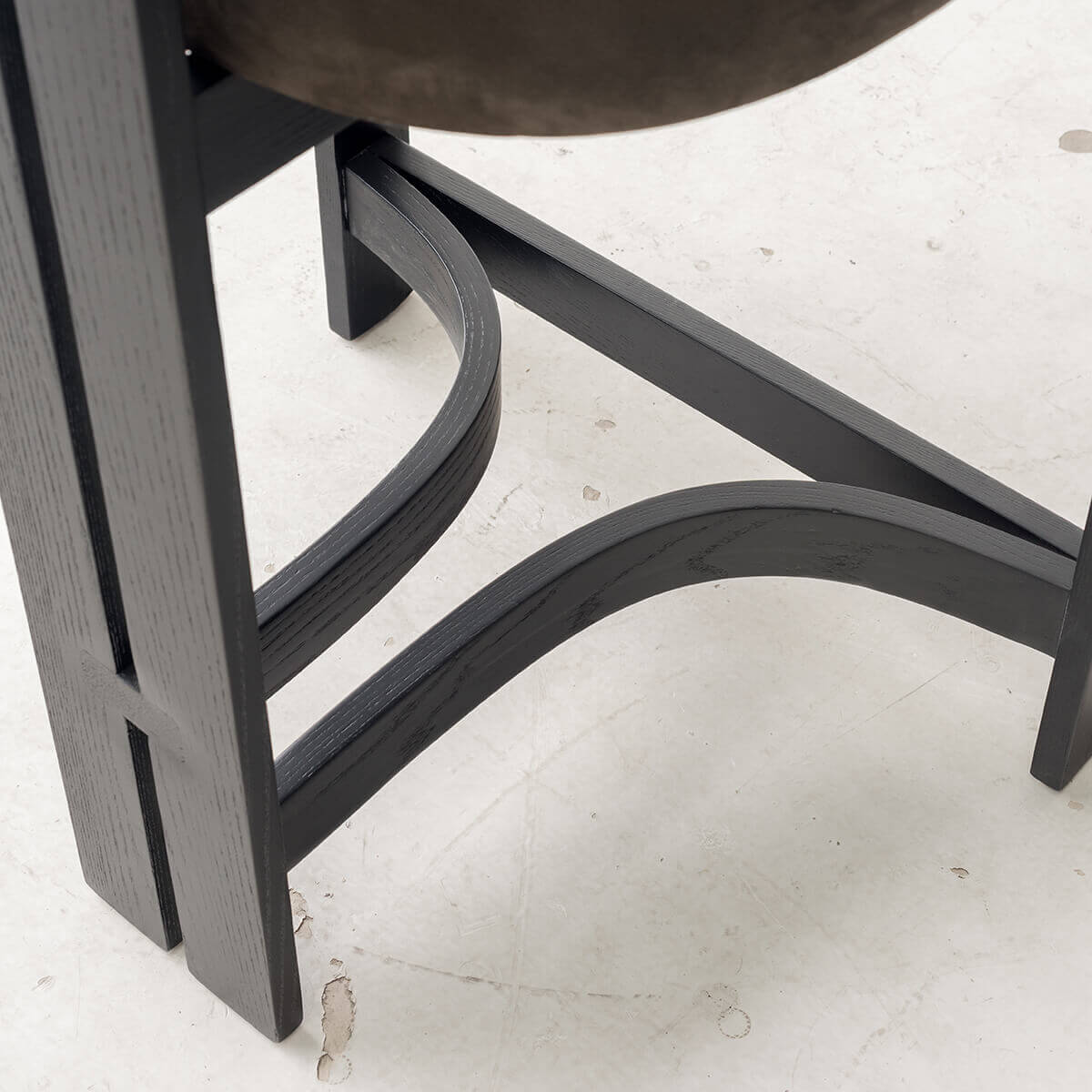 Tritt Bar Stool solid timber frame and footrest detail