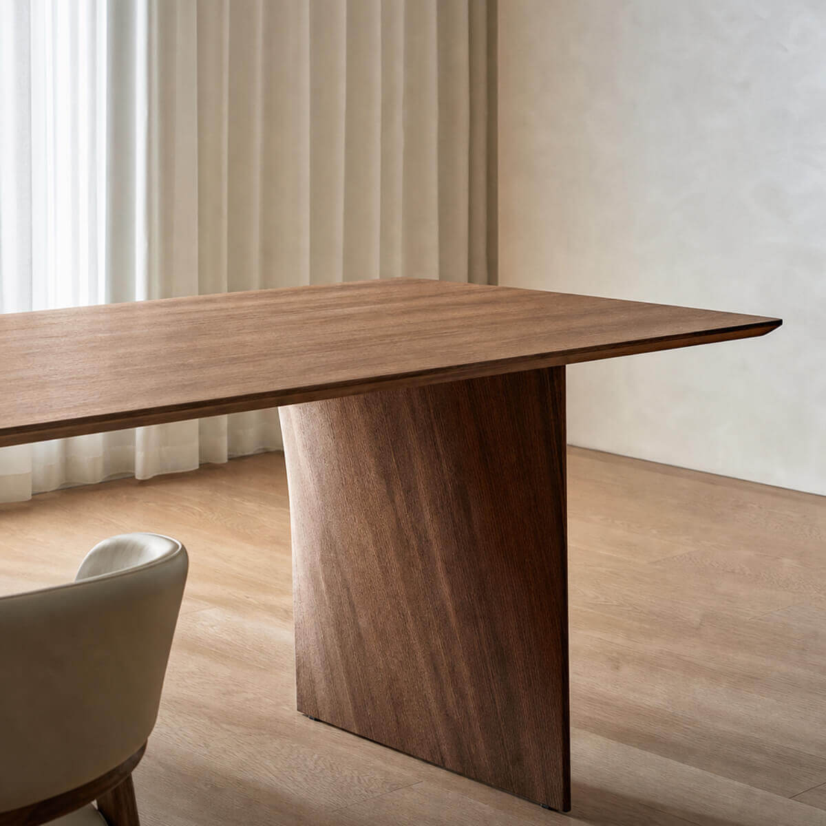 Sculptural leg detail of Vertex dining table