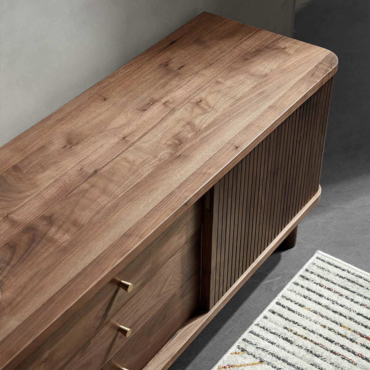 YSU-Luxemburg Solid Walnut TV Unit