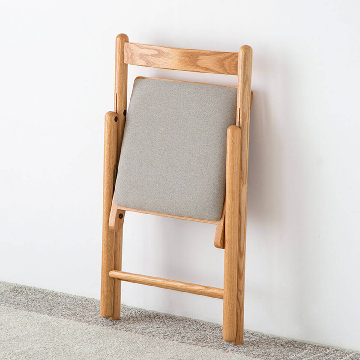 YSU-Hedrich Solid Oak Folding Chair