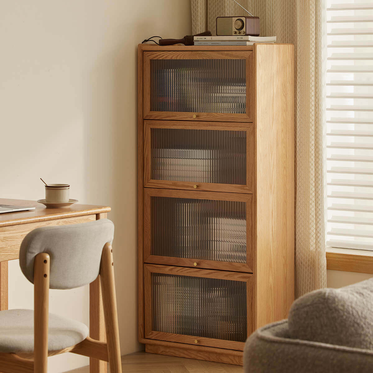 YSU-Winston Solid Oak Cabinet with Glass Door