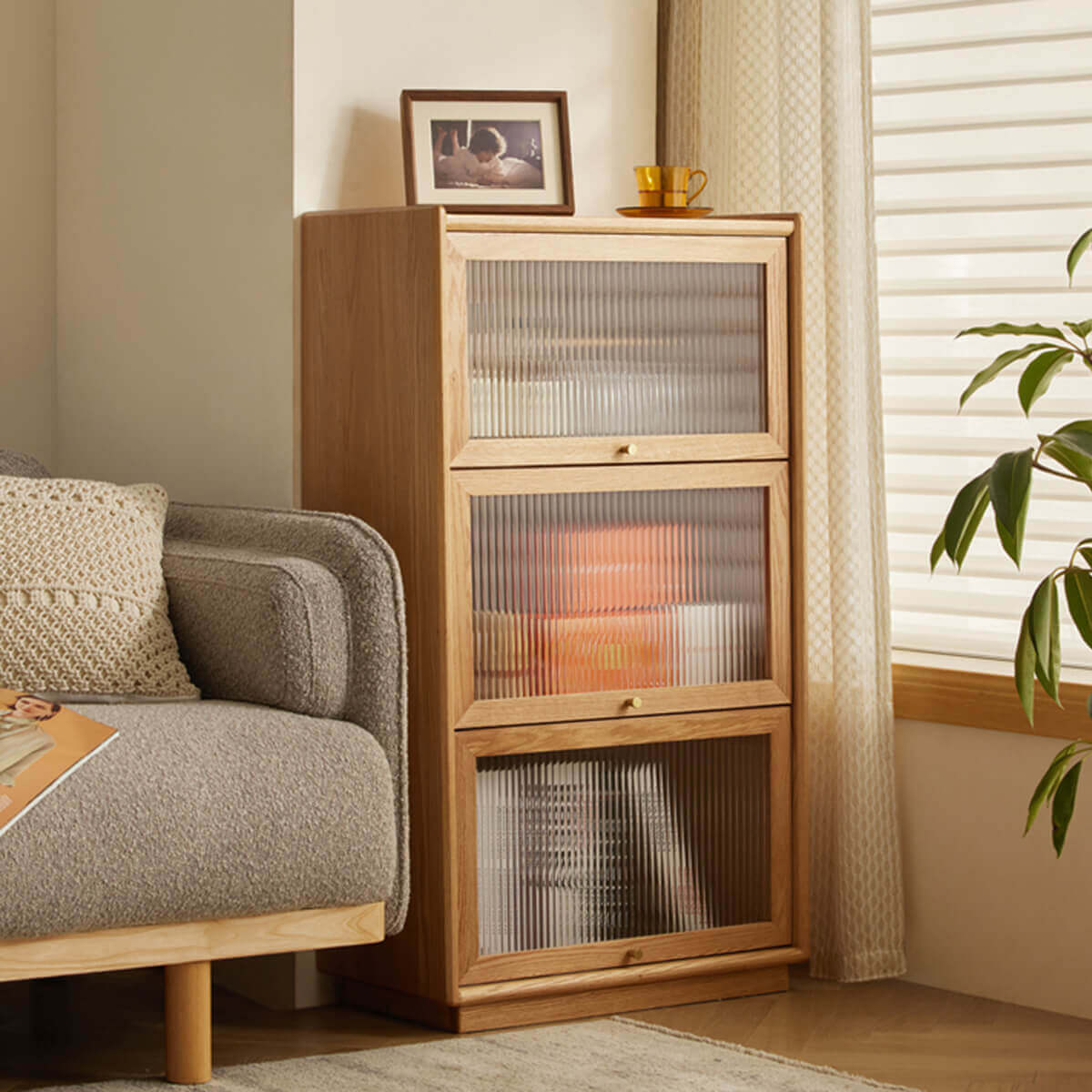 YSU-Winston Solid Oak Cabinet with Glass Door