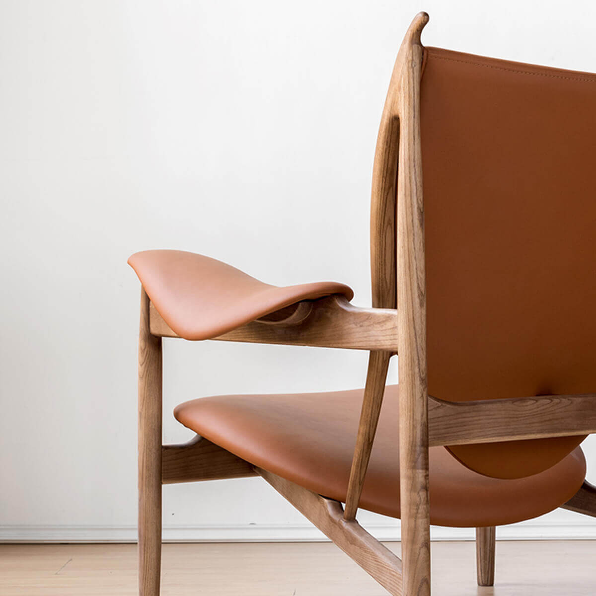 Rear angle view of Chieftain chair replica