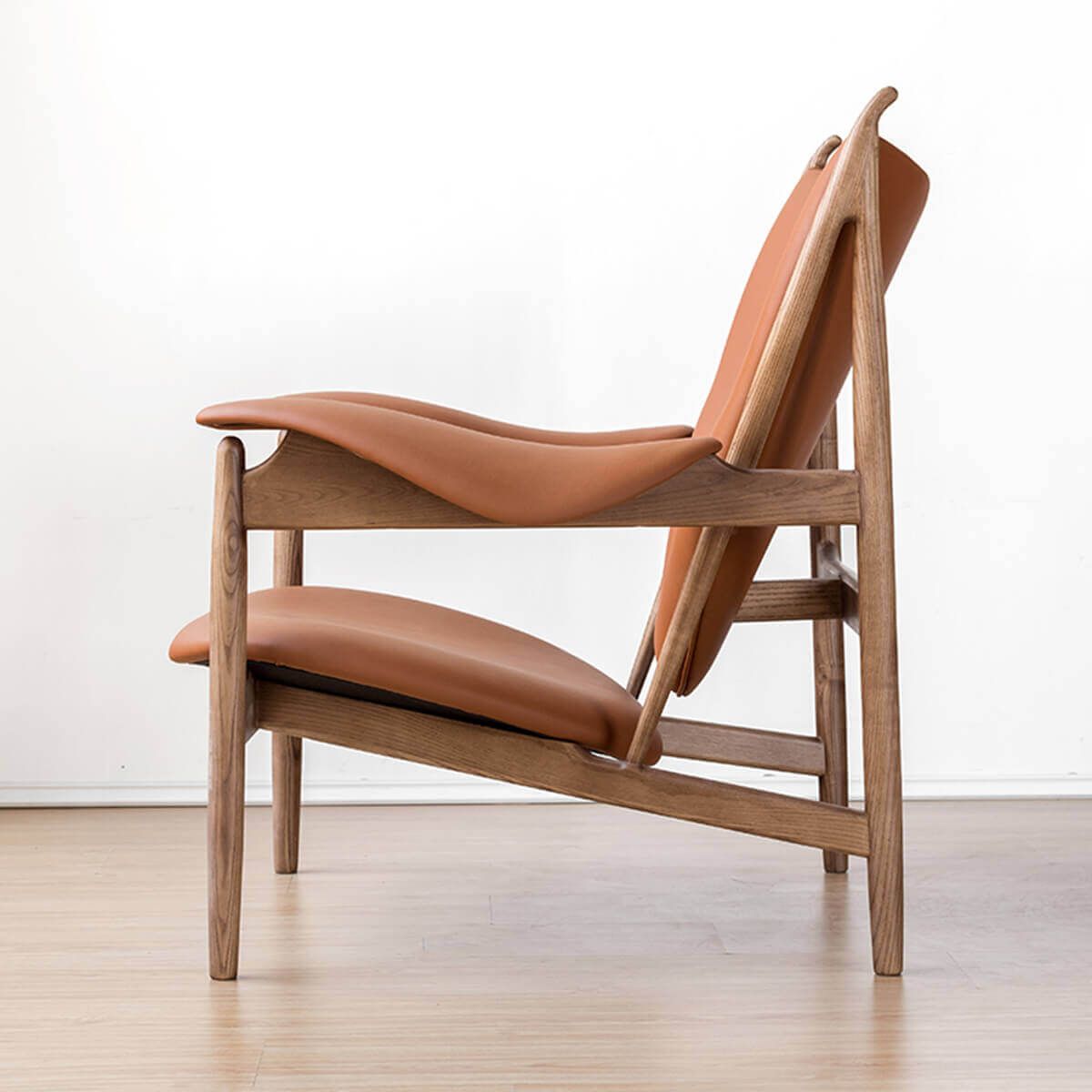 Side view of Chieftain chair replica