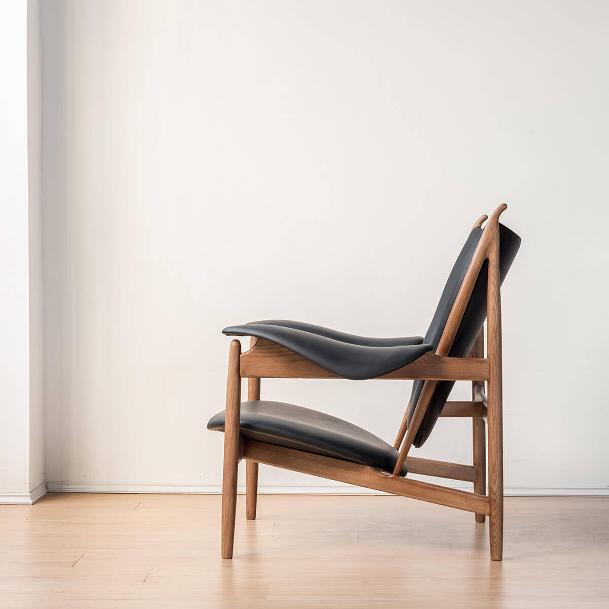 Chieftain Chair Replica