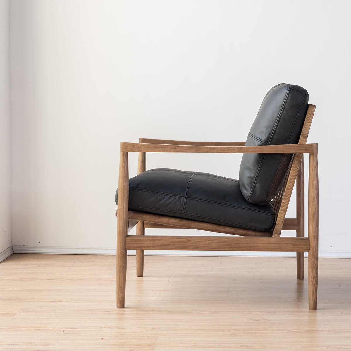 Hank Armchair